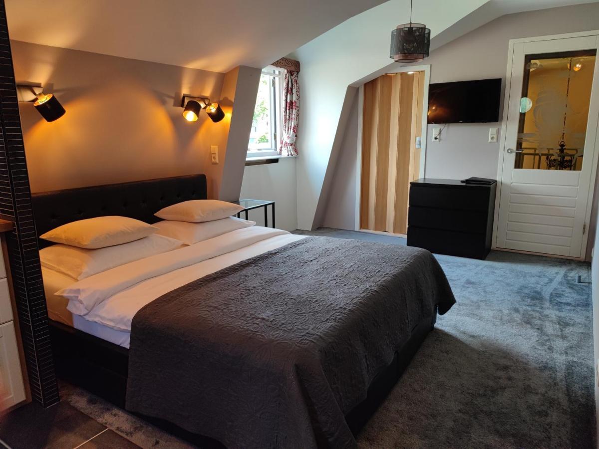 B&B Hotel Elselina Schiedam Bagian luar foto